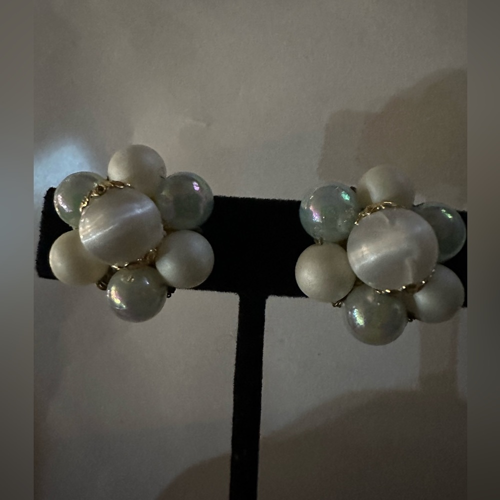 Japan vintage cluster clip earrings